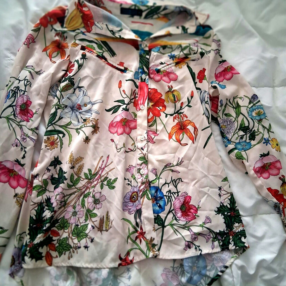 Fashion Express Women's Floral Graphic Button Down Shirt Cream Boho Size M